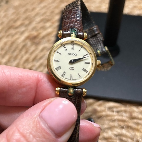 Authentic Vintage Gucci Watch - Picture 1 of 11
